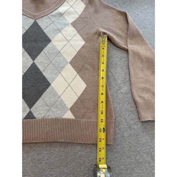 St John’s Bay Argyle V-neck Sweater - size M (Petite). - Picture 7 of 9